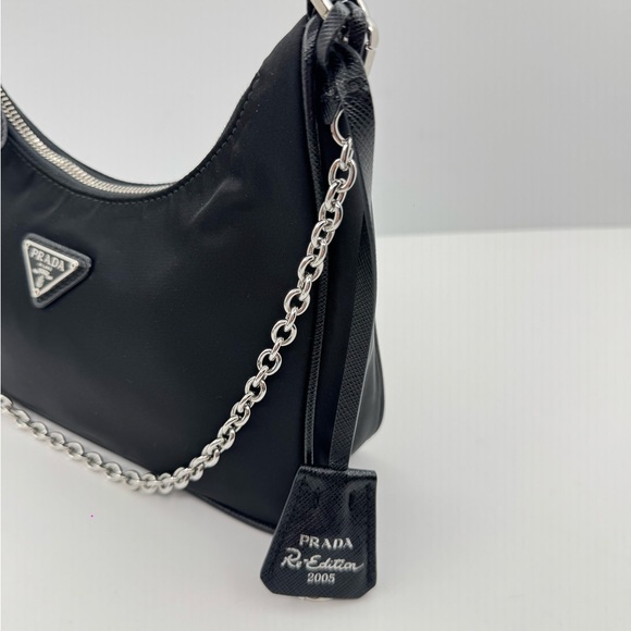 💕SOLD Authentic Prada Re-Edition 2005 - Picture 4 of 5